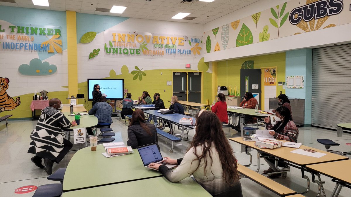 JuanToscanoG's tweet image. Great trainings for our Kinder teachers over Benchmark and CKLA lessons and modeling. Thank you @WikstromDulce  and Ms Flores for your modeling. #LiteracyMattersinAldine #KeebleONEteam @Keeble_AISD @edwards_demedia @ShekaDow @patriciarod19