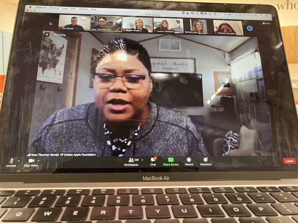 KozKnowz's tweet photo. Truly inspiring! Kesa Thurman-Stovall from Golden Apple Foundation #214FutureEducators https://t.co/c0ev7xFp1p