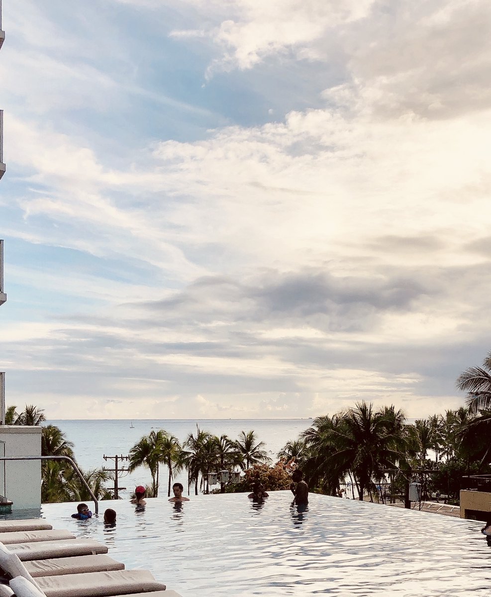 Palm trees and the Pacific at your fingertips.