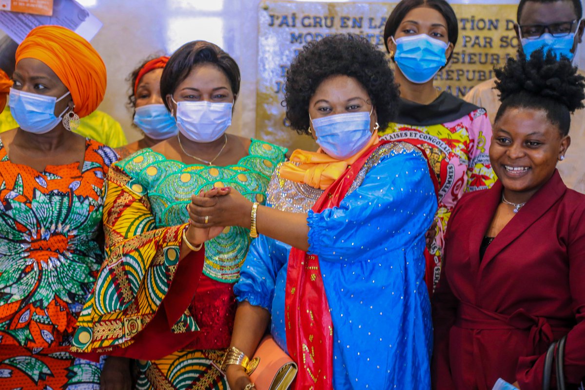 Renadef_Congo's tweet photo. #JMS2020
Le #RENADEF a marqué sa présence au lancement de 16 jours d’activisme pour mettre fin à la violence faite aux femmes, lancé par le #Ministèredugenre #ONUFEMME, nov 2020, #hoteldugouvernement.
#Renadefcongo
https://t.co/SOhLpB3gu7 https://t.co/ehdeYwwWa8
