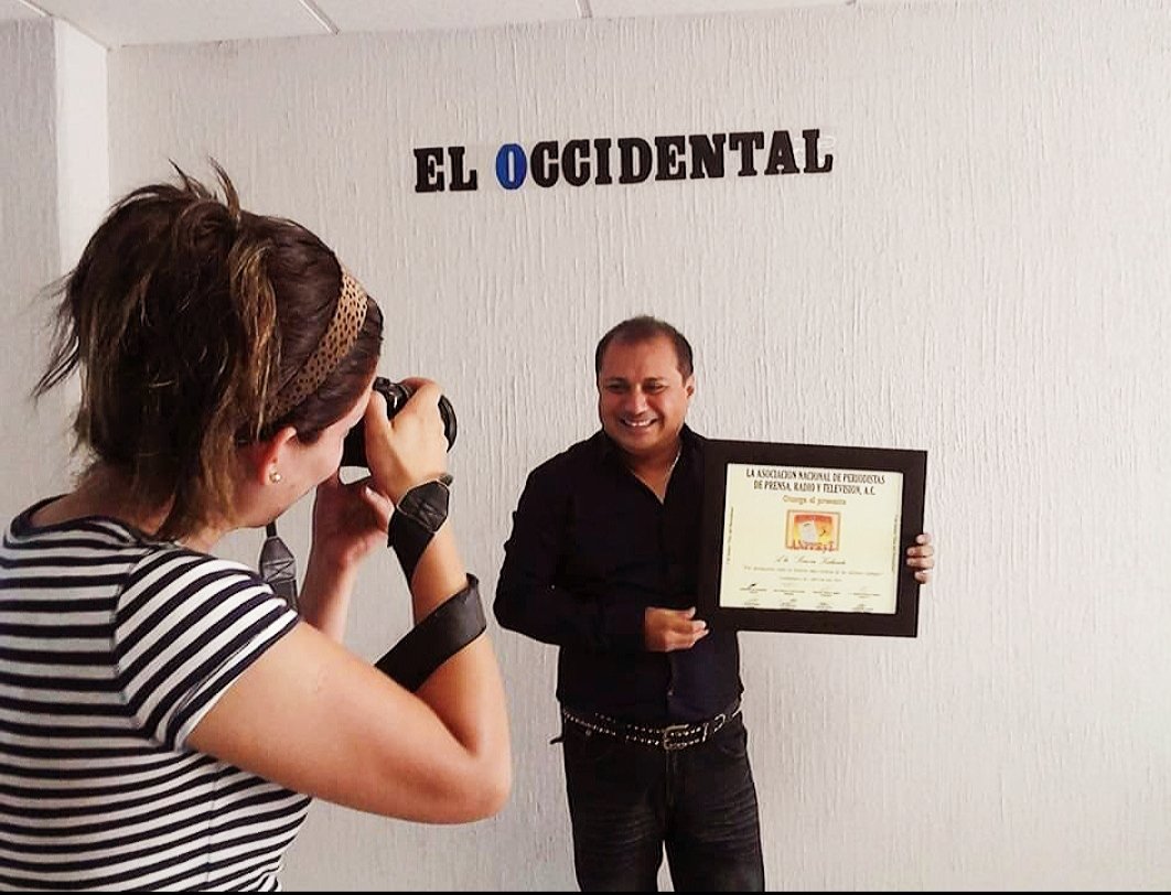 sonorakaliente's tweet photo. Recordando nuestro reconocimiento como LA MEJOR SONORA por parte de LA ASOCIACION NACIONAL DE PERIODISTAS DE PRENSA RADIO Y TV
Muchas gracias https://t.co/rFD6GugqNA
