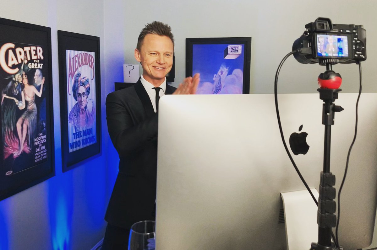 joelward's tweet image. Having a fun week performing virtually all over the world 🌎 
#joelward #virtualmagician #virtualmagic #corporatemagic #zoommagician