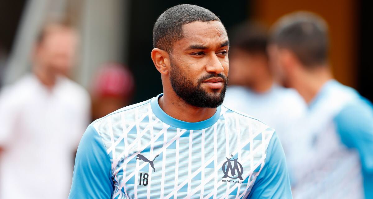 Another left-back whose contract is reaching its end this Summer is Marseille’s Jordan Amavi. Arsenal are said to be interested in the former Aston Villa defender according to L’Équipe. (1/3)