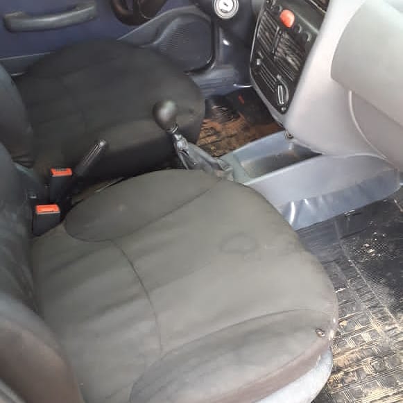 KamilaVidal18's tweet photo. Vende carro usado no valor de 8 mil https://t.co/OGEyMDWe5y