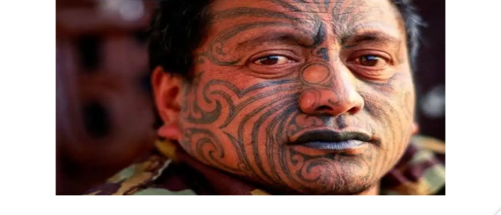 3)MAORI TRIBAL DESIGN: maori link picture is mostly drawn on the face since they believe the head is a scared part of the body. Also it's serves as a symbol of one's social status in society.