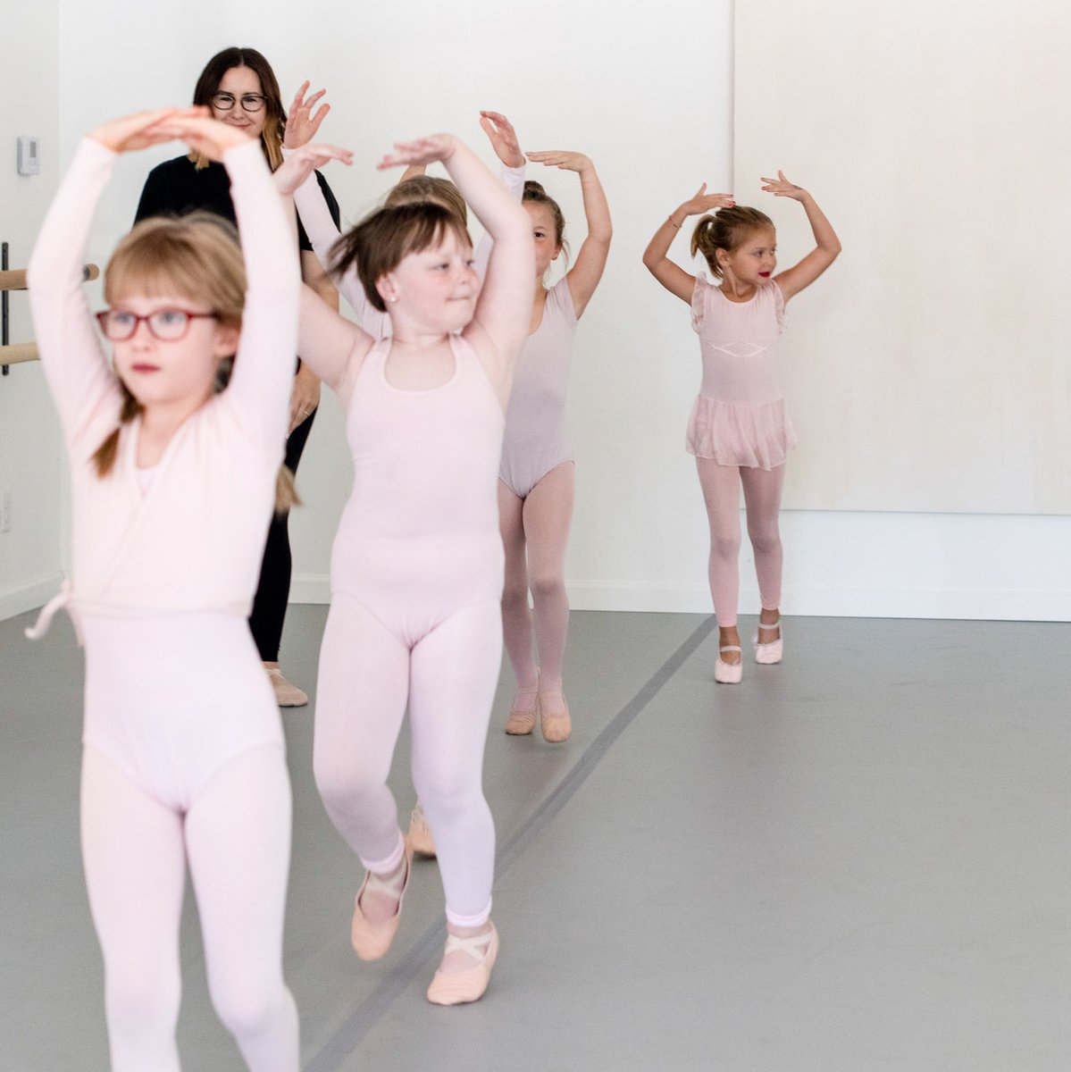 SweetYield's tweet image. We're dancing for joy over here! @sweetyieldonline launches next Wednesday, February 3rd. We're sharing a full day of events soon, including a super fun Zoom launch party! Head to the link in our bio to RSVP.