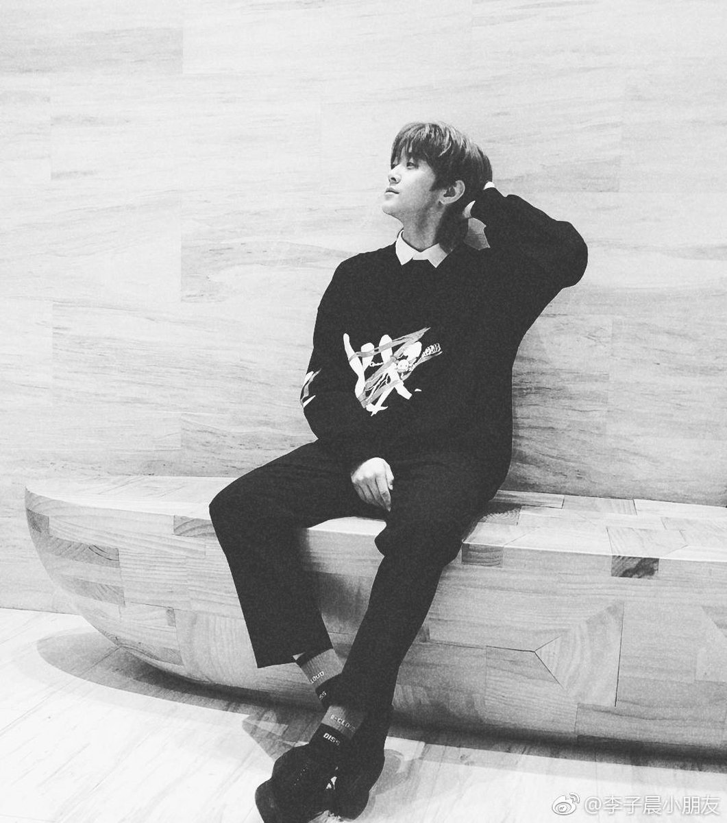 zichenpics's tweet photo. About #李子晨
Name: Li Zichen
Birthday: 26/07/1998
Height: 181
Specialty: dance, rap
Weibo: 大王娱乐-李子晨
Fanpage: 李子晨官方后援会
Notes: Former member of CNK, contestant on Youku's All For One (以团之名)
Contestant on #YouthWithYou3
#LiZichen #李子晨 #青春有你3 #QCYN3 https://t.co/R3nyJyv56r