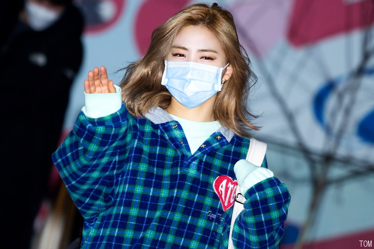 210129 HQ

#ITZY #있지 #류진 #신류진 #RYUJIN <a href="/ITZYofficial/">ITZY</a>