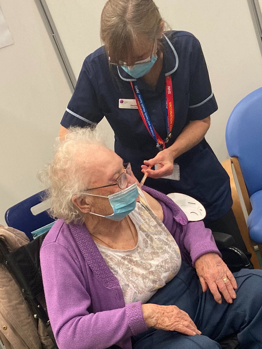 CSHSurrey's tweet image. A very happy birthday to Patricia, who turned 100 today and  received her #CovidVaccine.