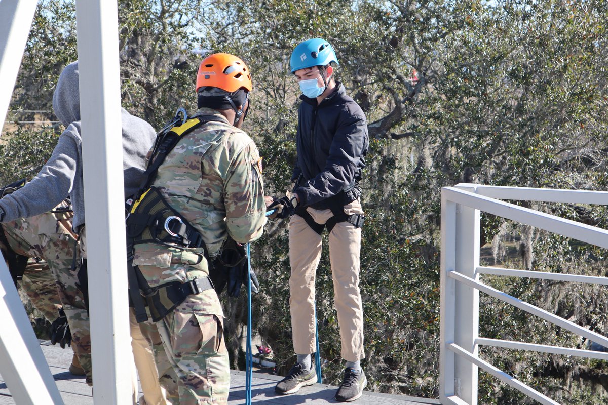 CitronelleT's tweet photo. Awesome experience for our JROTC cadets today by getting to rappel at Ft. Whiting! #CCATrocks #WildcatNation @Careertechmob @MobilePublicSch @JROTCMobile https://t.co/IjvKmVykeH