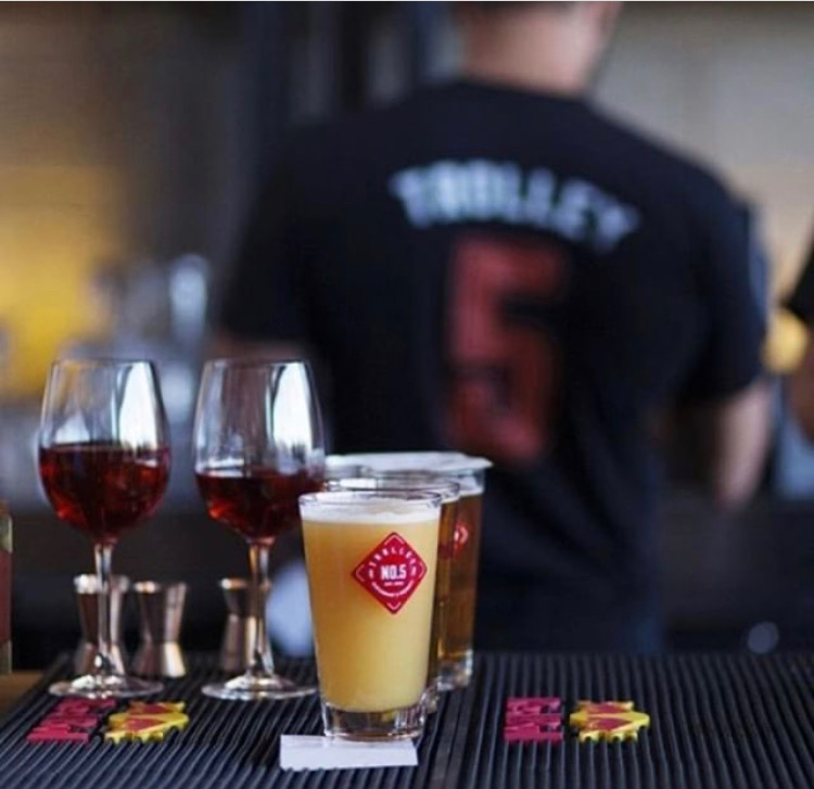Trolley_5's tweet photo. Cheers to the weekend YYC! 🍻

Stock up your fridge with T5 Brews &amp; Wine through our brewpub to doorstep program. 🚚

Full beer &amp; wine list can be found at https://t.co/Bh9S0mopU6 

#YourCommunityBrewpub #SupportLocal #YYCDelivery https://t.co/KPDwkhuUKw