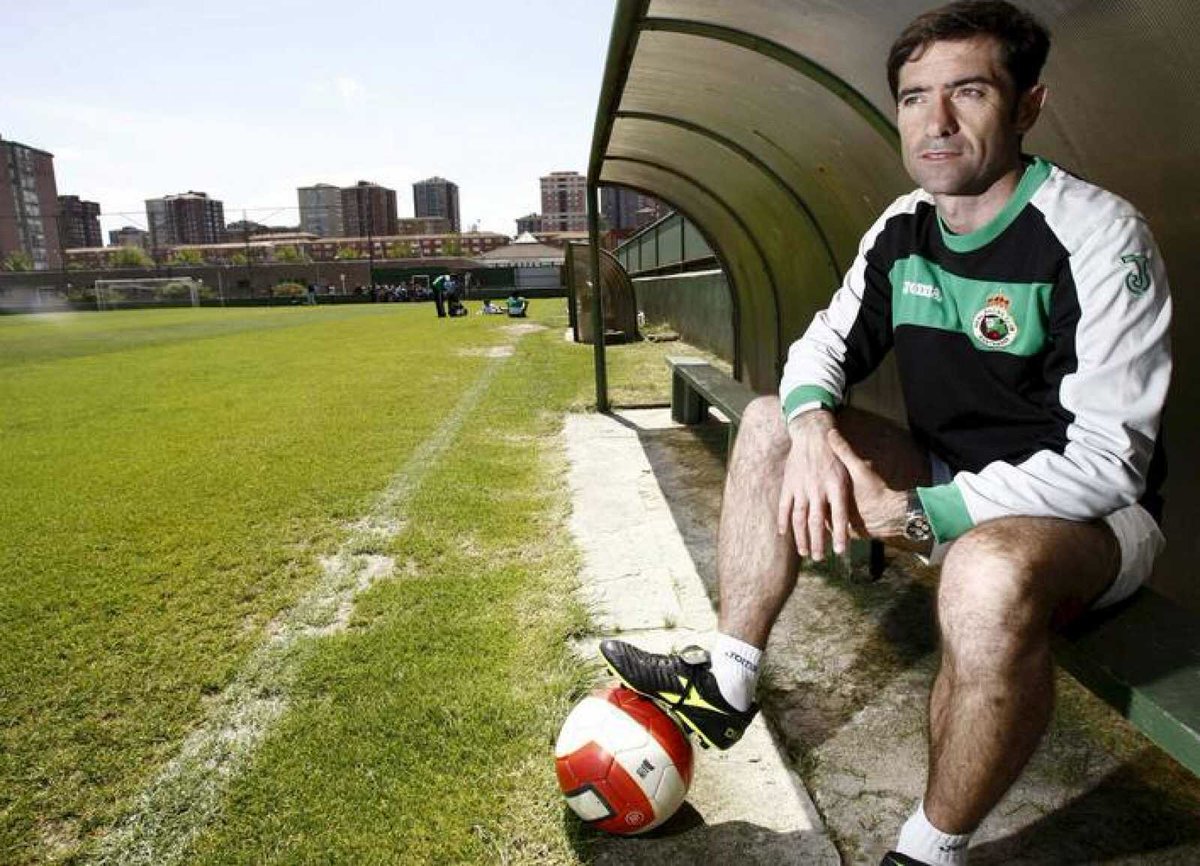Marcelino’s success earned him a move to Racing Santander, his former club. He led them to their best-ever finish of sixth and qualification for the UEFA Cup before returning to Segunda to join Real Zaragoza with the ambition of again winning promotion. #LLL