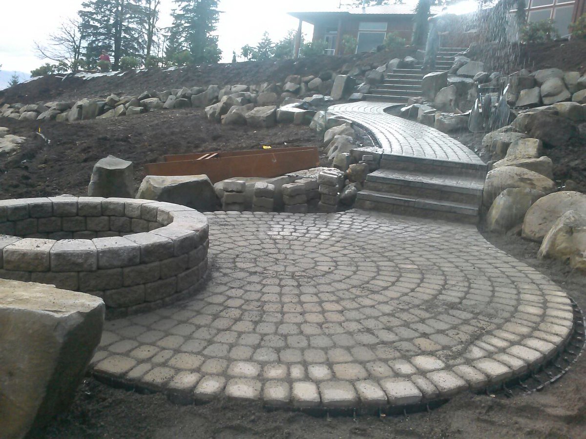 woodylandscapes's tweet photo. Pathway, steps, patio, boulder work and of course the fire pit.
#hardscapes #landscaping #customlandscaping https://t.co/MwhlMZJZHe