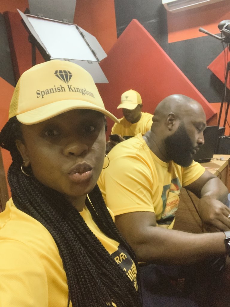 Spanish Kingdom Crew live on air 😎
Spanish Kingdom ALL WHITE POOL PARTY 💥 loading....
#darlingfm Clubhouse Caravan #cubana #luxury #luxuryhomes #poolparty