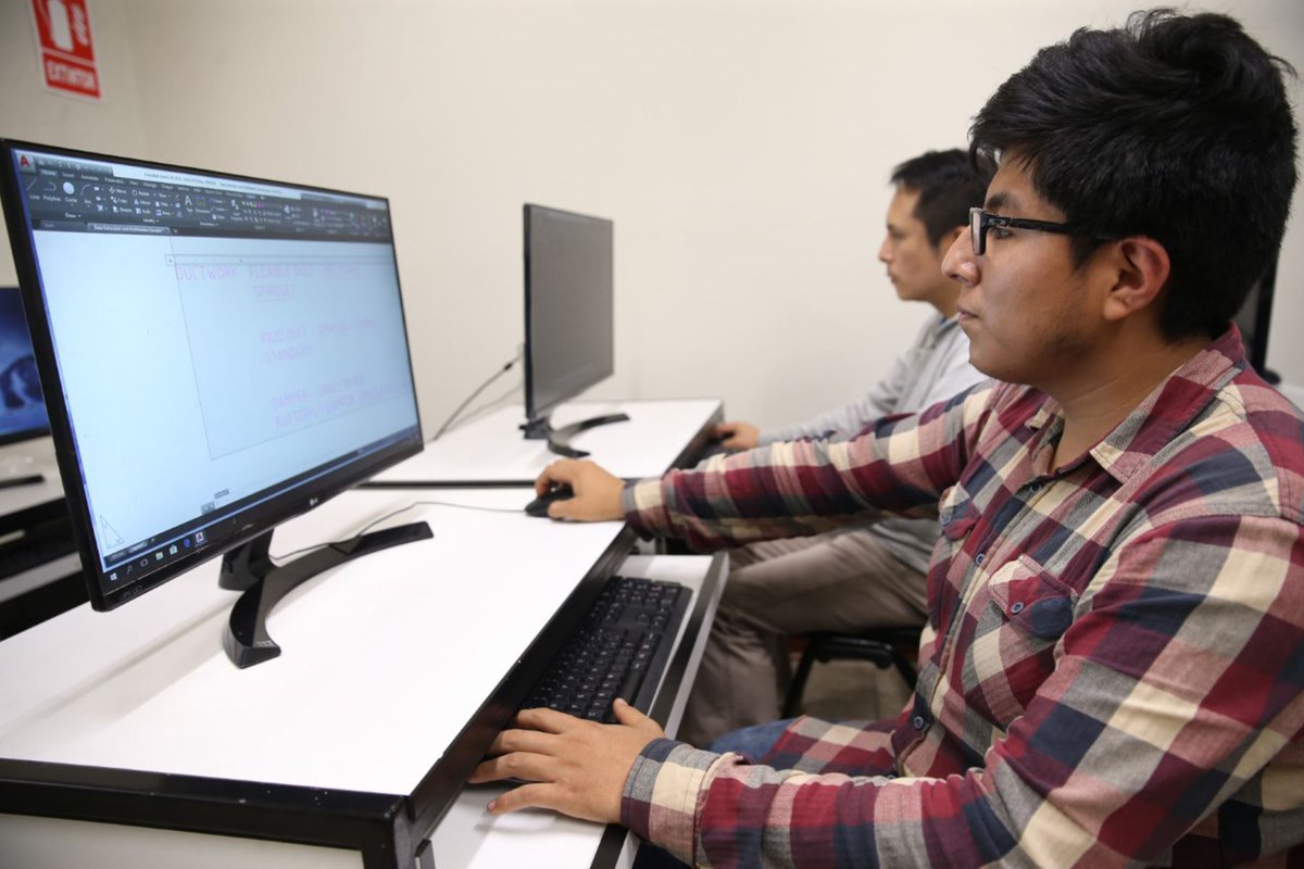 Agencia_Andina's tweet photo. 📚El Ministerio de Educación (@MineduPeru) destinó 66 millones de soles para financiar el servicio de internet de estudiantes y docentes de universidades públicas. Estas son las casas de estudio que recibirán financiamiento➡ https://t.co/K2L4XGbJNc https://t.co/mLvjVFYYXV