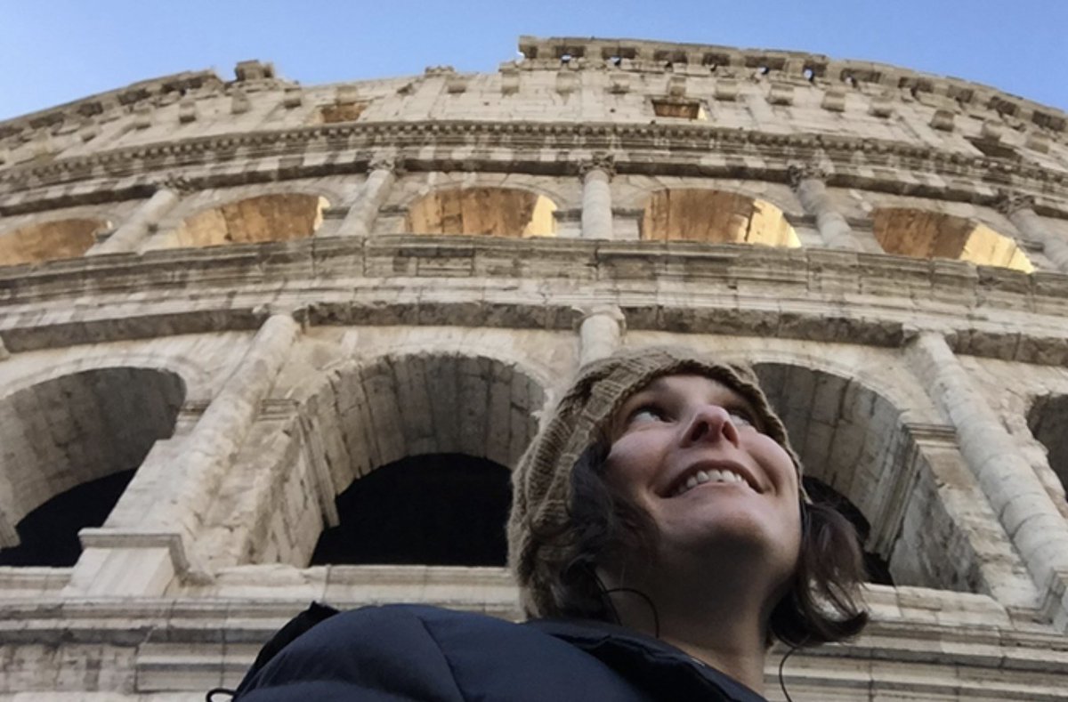 UofRedlands's tweet photo. #FacultyFriday Professor of Film Studies Kelly Hankin explores the documentary media cultures that shape the understanding of study abroad experiences in her new book. Learn more in the #BulldogBlog https://t.co/lDS92etSaZ https://t.co/o8ypSdCzIJ