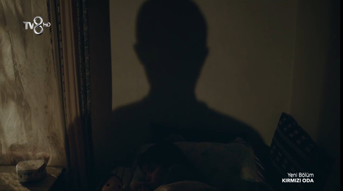 “Bunu yaşayan ama anlatamayan o kadar çok kadın var ki” 
 #KırmızıOda