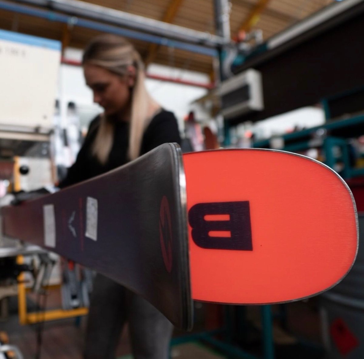 Powder House Ski Shop tweet media