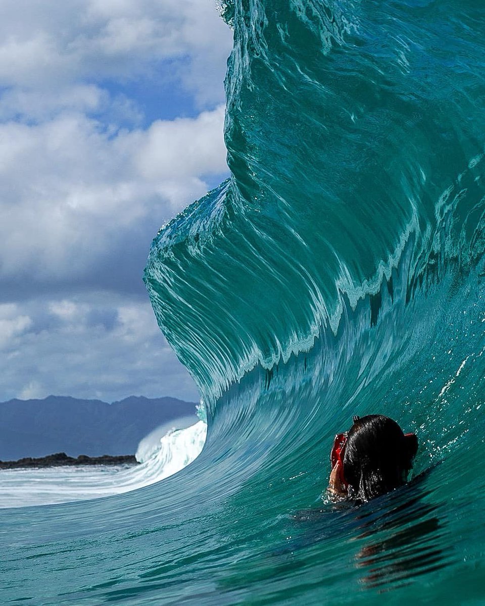 SuperNutrient's tweet photo. "Epic conditions and art." - @hawaiiwaveimages  🌊

What motivates you? 

#teambioastin #itakebioastin #bioastin #hawaiianastaxanthin #surfphotographer https://t.co/29BVCWRWG6