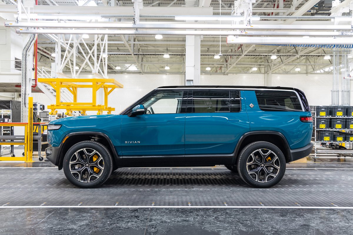 Rivian's tweet image. The R1S in Rivian Blue. We can’t think of a better way to roll into the weekend.