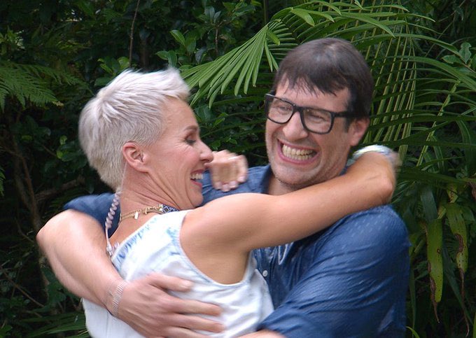 Steffie707's tweet photo. Jetzt müssen wir wieder Abschied nehmen von den 3 😭😭😭😭😭😭😭
#ibes2021 #ibes #Dschungelshow https://t.co/r5aTUt5hNi