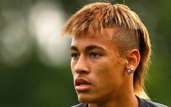 PeixaoMilGrau's tweet photo. QUANTOS RETWEETS E COMENTÁRIOS COM A #LuzesEternas #SantosFC O MOICANO LOIRO DO MENINO NEY MERECE? https://t.co/3jlSmd5eV6