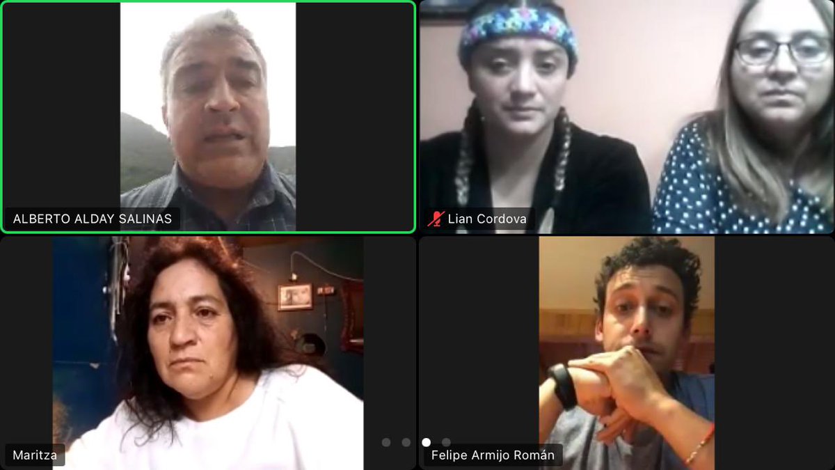 MuniSJdeMaipo's tweet image. HACE POCOS MINUTOS|| Los Directores de Emergencia, Seguridad, Dideco se reunieron con dirigentas del Sector “El Arenal” para coordinar acciones en caso de crecida amenazante del río y poner en antecedentes sobre pronósticos y horarios aprox.