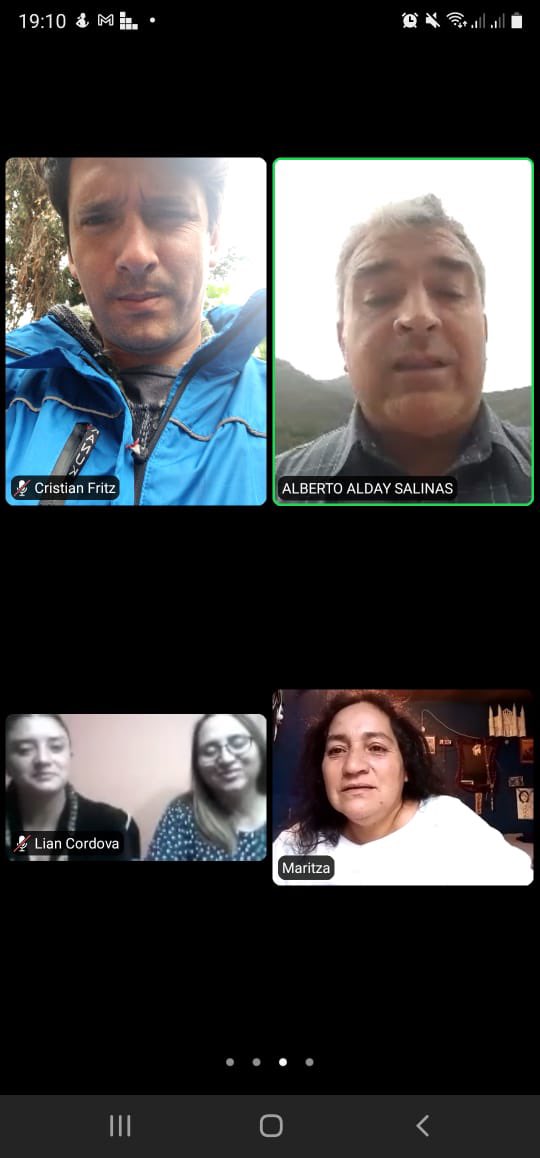 MuniSJdeMaipo's tweet image. HACE POCOS MINUTOS|| Los Directores de Emergencia, Seguridad, Dideco se reunieron con dirigentas del Sector “El Arenal” para coordinar acciones en caso de crecida amenazante del río y poner en antecedentes sobre pronósticos y horarios aprox.