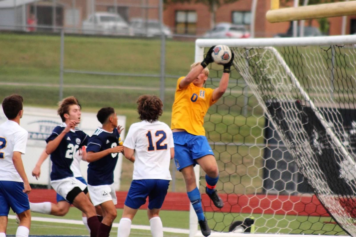 JustinOlwig's tweet photo. I’m very excited to announce that I will be continuing my academic and athletic career at Truman State University. I would like to give a huge thanks to my family, teammates and coaches who have helped and supported me along the way!! @TrumanMSoccer @howellsoccer @FHVikings https://t.co/90pGZ5RoVw
