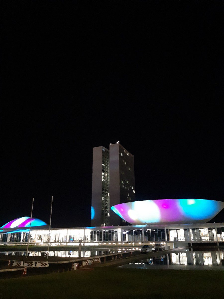 davidmirandario's tweet photo. Foi gde o empenho, mas conseguimos! O Congresso foi iluminado com as cores da bandeira trans, pela primeira vez na história. Por nossa iniciativa, da Bancada do PSOL. Precisamos de parlamentares trans.
Pelos Direitos das pessoas trans.
Viva a diversidade!

#DiaDaVisibilidadeTrans https://t.co/ah861XdqsP