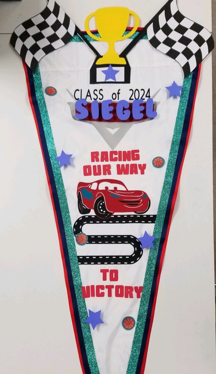 StemItOut's tweet photo. Go Siegel freshmen! #classsponsor #StrongerTogether #movingbeyond #homecoming https://t.co/WFTTV7oows