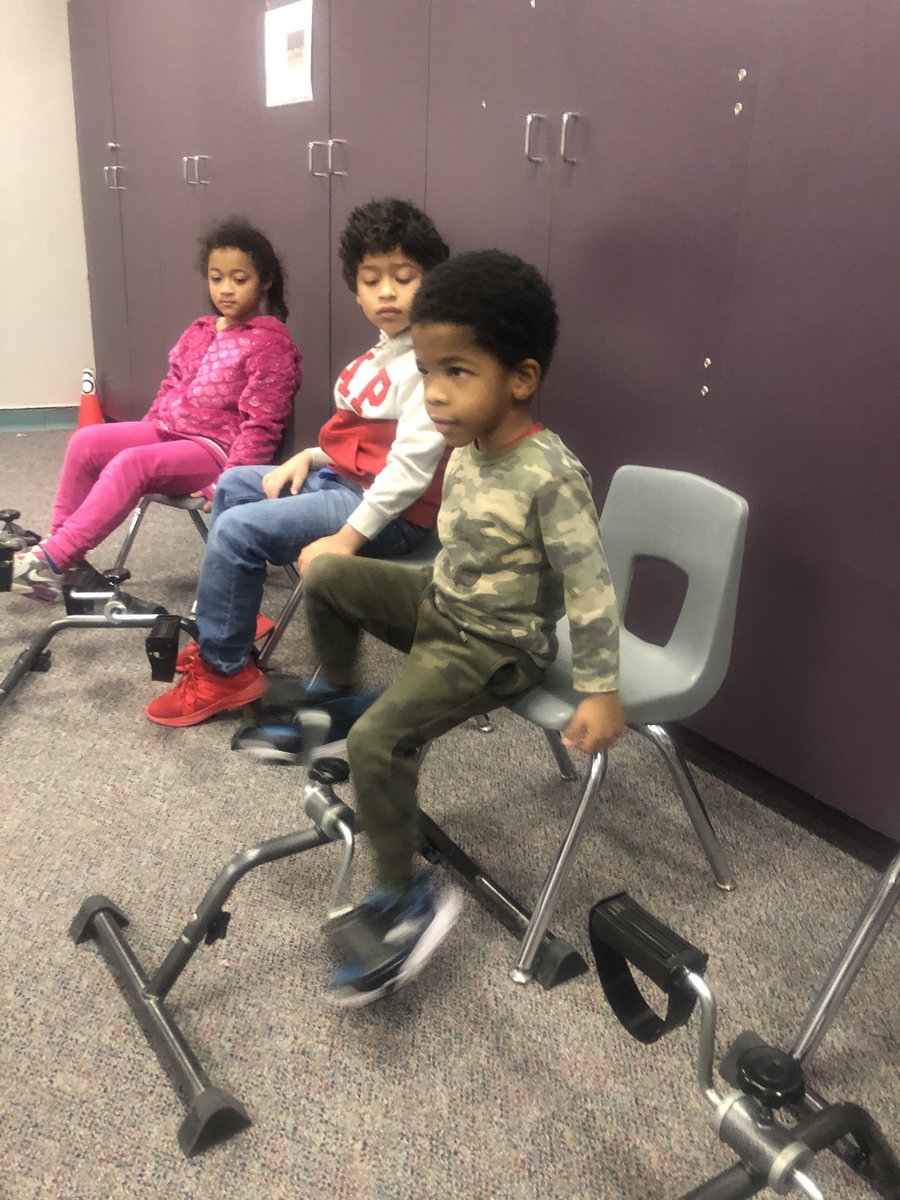 mbewalker's tweet photo. A little “Brain Gym” to get our wiggles out and our LEARNING on track! #mbebears2020 #mbeisfamily #lightheway https://t.co/KvzepZOSNA
