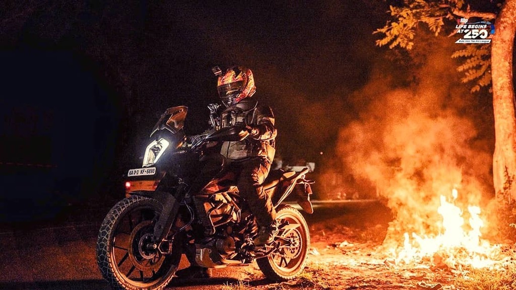 sarathshenoy's tweet photo. The power house!
#LifeBeginsAt250 #250ProLeague #250ccProLeague #RideLikeAPro
#JoinThe250ccProLeague #250 #250cc #xBhp #xBhpFamily #KTM #Adventure #KTMAdventure
#250Adventure #Adventure250 #ADV #TravelEnduro #AdventureTourer
#Tourer #ExploreLikeAPro… https://t.co/q61B8mgBxk https://t.co/kBijFt79Ai