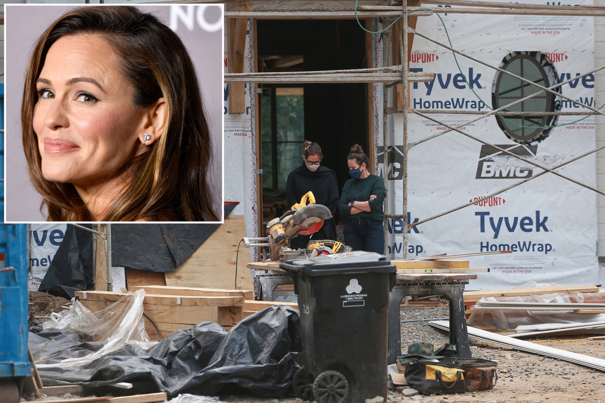Jennifer Garner tears down Brentwood home for newly renovated abode