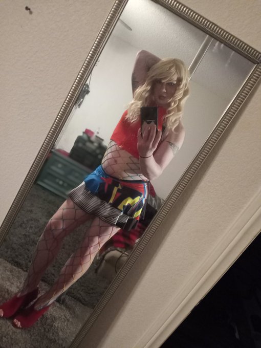 Hit over 1000+ Followers!!! Thats 600 in a month! Making progress.  I'll have a treat for yall a little<a href="/tag/lingerie"class="tags"><span>#lingerie</span></a><a href="/tag/foodie"class="tags"><span>#foodie</span></a><a href="/tag/goodgirl"class="tags"><span>#goodgirl</span></a>