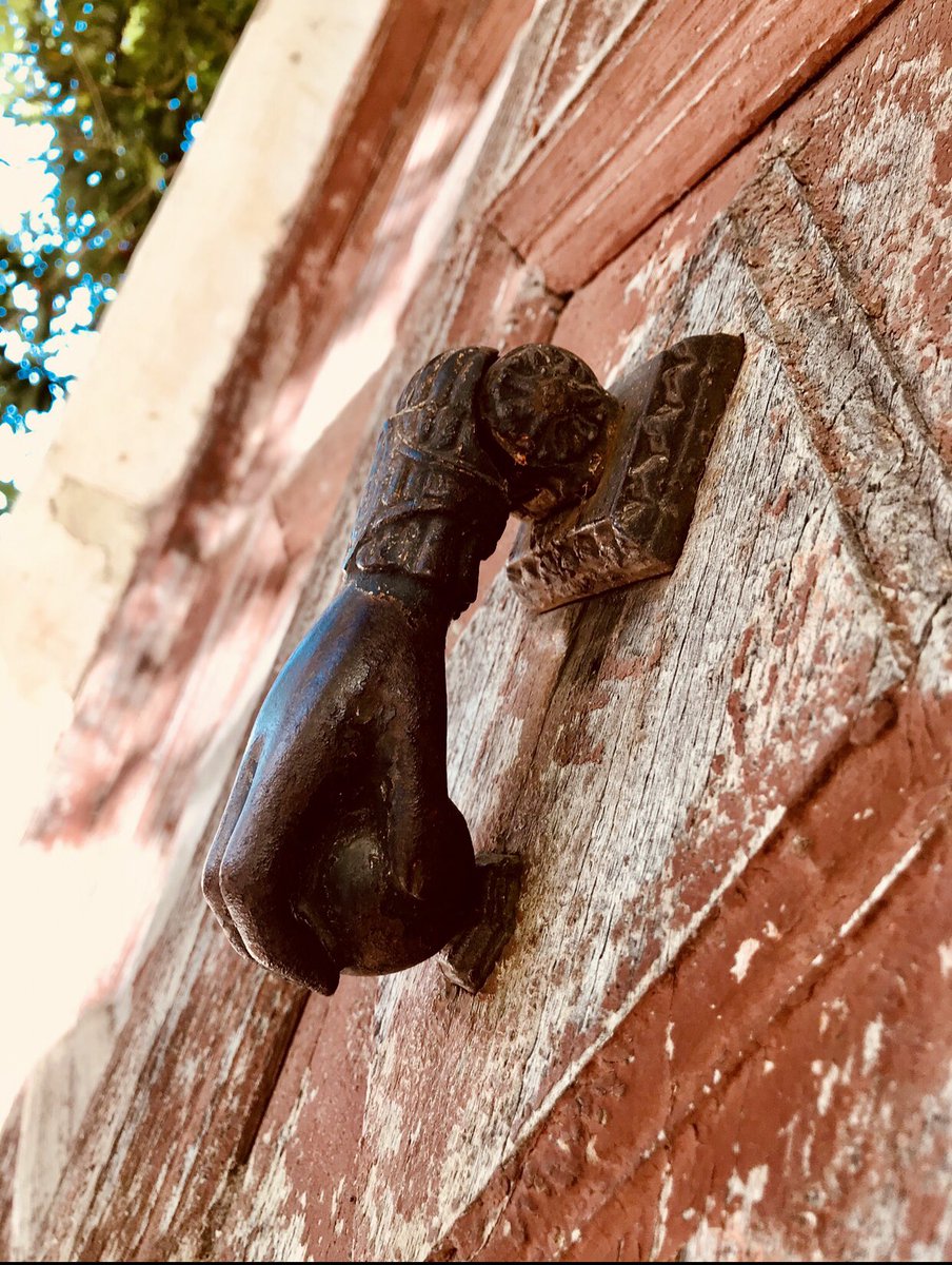 amparosolerd's tweet photo. Aunque esto va para largo y es cansino; si la Alhambra aguanta, no es el fin del mundo... ánimo Granada💃🏻💃🏻🍷 y Salud!! #TerremotosGranada #29deEnero #FelizFinDe #FelizViernes https://t.co/HKrKWrLzWw