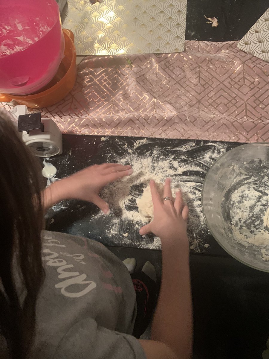 Paula_B85's tweet photo. @GowanbankSchool @GowanbankP3 Arianna is helping me prepare tomorrow nights dinner. Homemade Greek Gyros with a Greek Tzatziki dip 😊 https://t.co/95d7sI4ez8