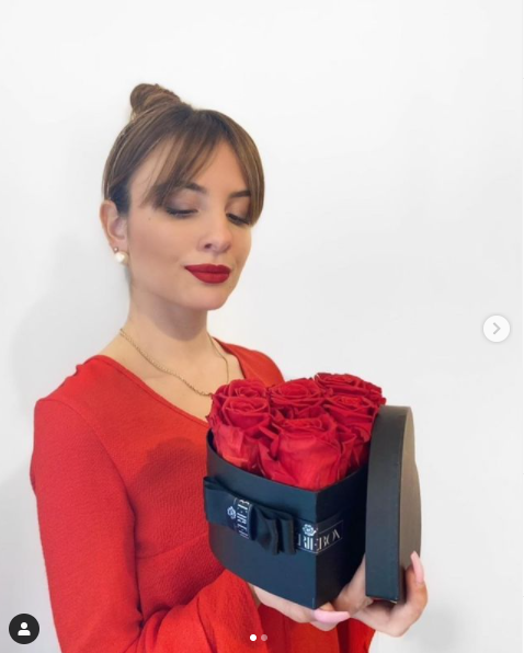 cheriebox's tweet photo. À l’occasion de la Saint Valentin, en collaboration avec @marietanzariello_ nous vous offrons une Chériebox de la collection Eternal Love! 💝💝
Pour participer rendez vous sur: https://t.co/9Zl55UyACk

#saintvalentin #flowerbox #Concours #cadeau https://t.co/FlhJlDz23Y