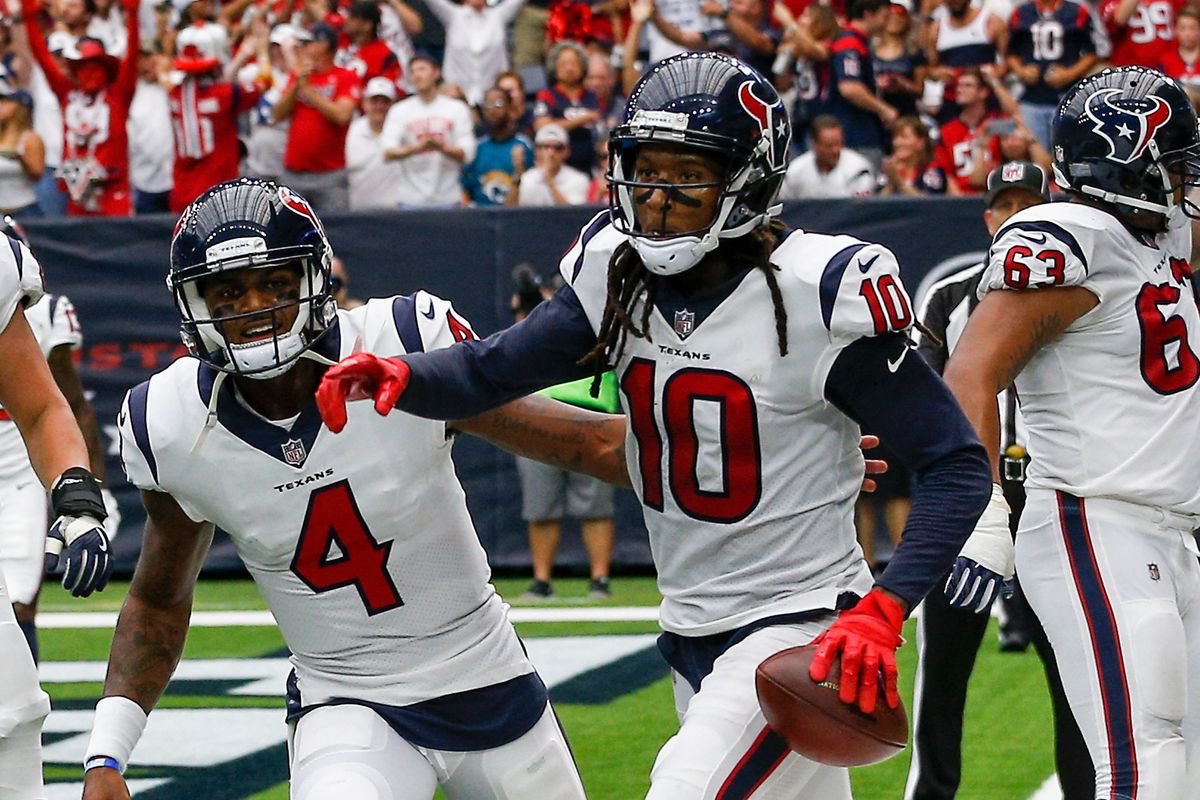 4) That offseason, Houston trades DeAndre Hopkins without letting it’s star QB know beforehand.Tough blow, but Deshaun still had weapons.In fact, he felt good enough to sign a new deal with the Texans.Then the 2020 season happened.