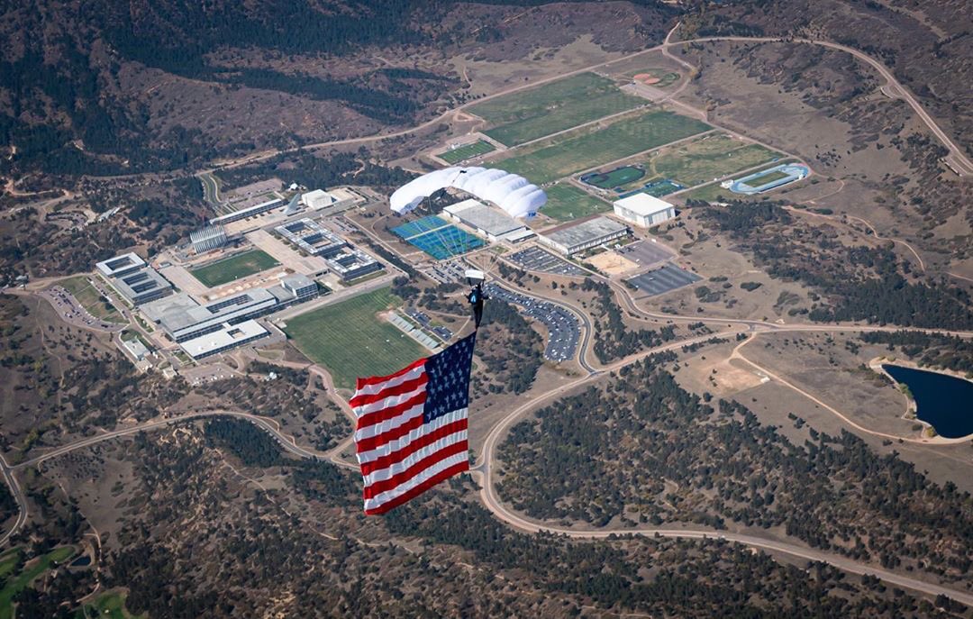 AF_Falcons's tweet image. Everyday is a great day when you get to do stuff like this 🇺🇸#NationalHaveFunAtWorkDay