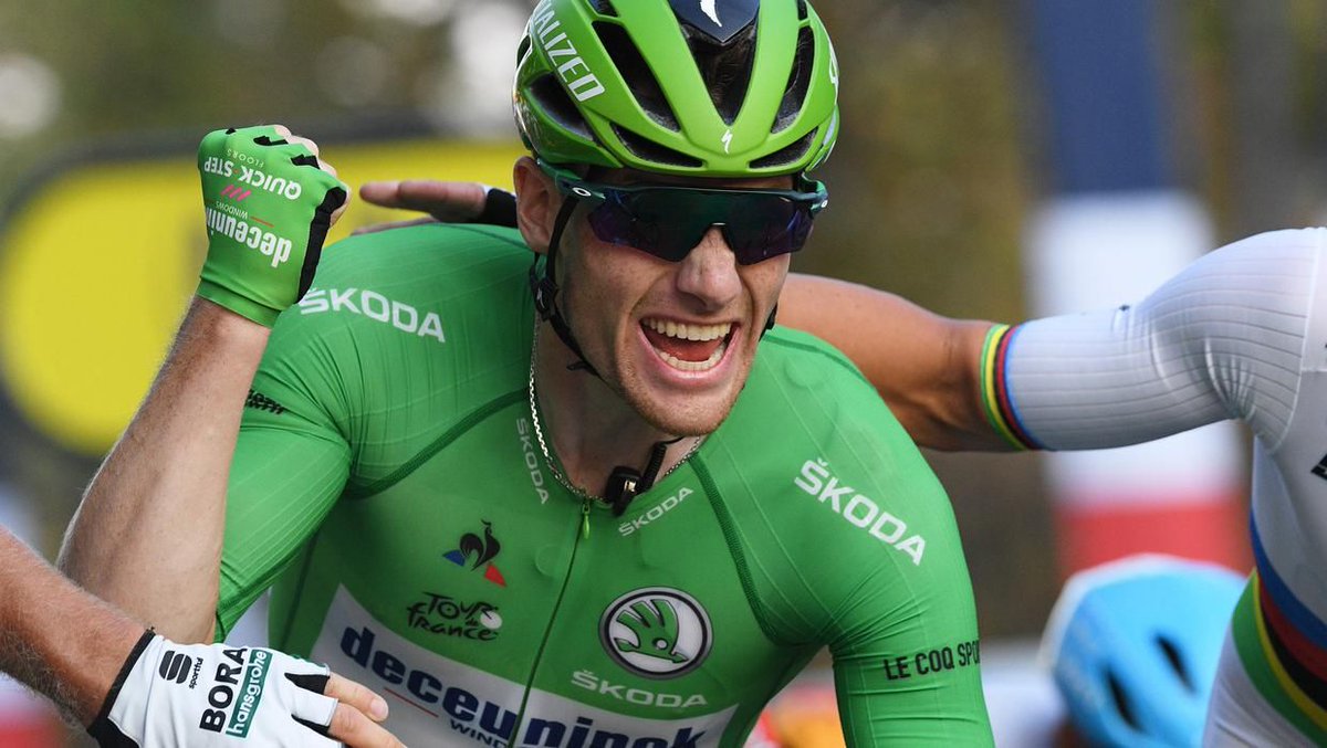 RTÉ makes apology to cyclist Sam Bennett over image mix up during awards event