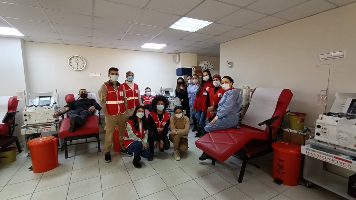 Genç Kızılay Antalya yönetim kurulu ve gönüllülerimiz ile birlikte; sürekli artmakta olan  ihtiyaç nedeniye Batı Akdeniz Bölge Kan Merkezimi’nde toplu aferez (trombosit) bağışı gerçekleştirdik.

#iyigeleceksin
#seninlevar