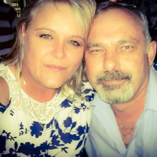 SaEntertainme19's tweet photo. Ek en Tom wil graag ons hulp aanbied.
Ons weet ons Kunstenaars vriende en Muzo's kry baie swaar en dat Live shows amper n onmoontlike taak is. Ons wil so help.
Ons sal enige Kunstenaar help met n Live show by ons huis op Facebook, op JOU blad vir Donasies vir jou @sa_artists https://t.co/30Rzz7RUWS