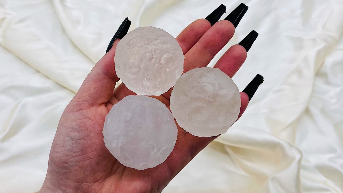 artbyjacstudio's tweet photo. 🍄🌵🌕 My Update is LIVE 🌕🌵🍄

Crystals $15+
Cabochons $2.50+

Shop new products: https://t.co/VR7s0jDYnm

⬇️Comment below what YOU got!⬇️ https://t.co/0ZCEXuQki5
