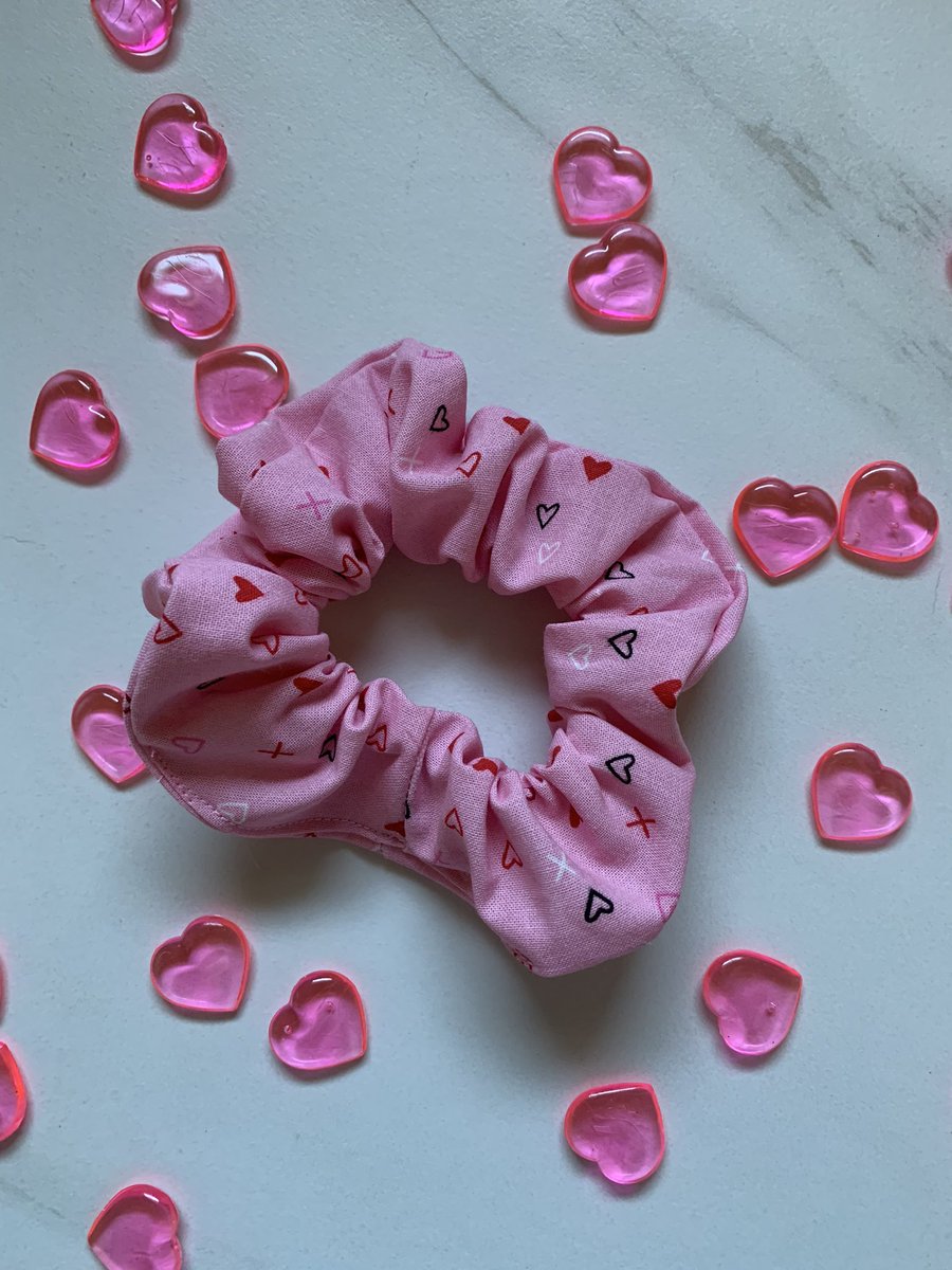 sew3generations's tweet photo. Just added new Valentine’s Day scrunchies and watch bands to the shop!! Link in bio! https://t.co/GhLUa45bpM