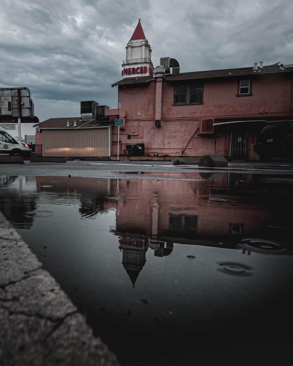 micahdiele's tweet photo. Reflections of the City. #merced https://t.co/SsVY91f28H