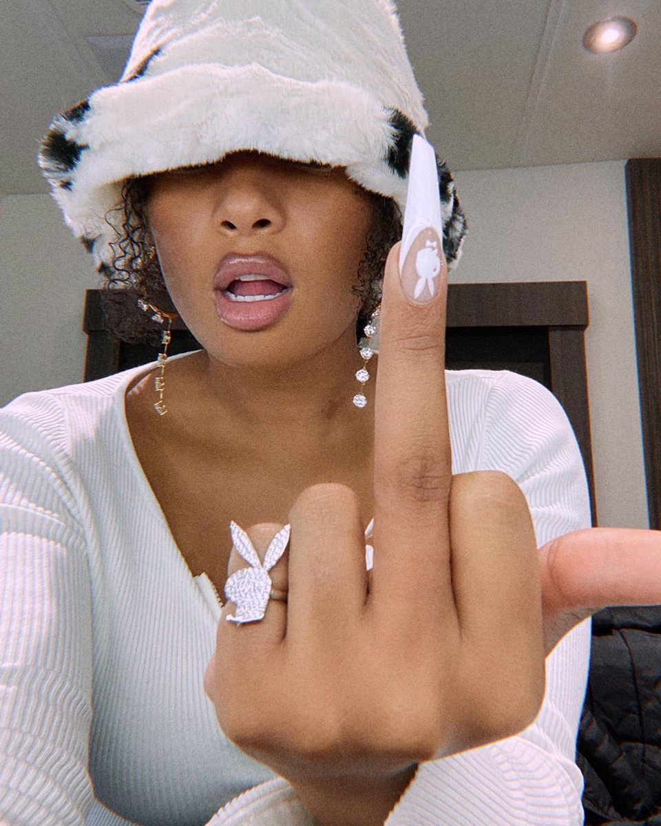 theestallion's tweet image. Real playa shit 🤍 #new$et