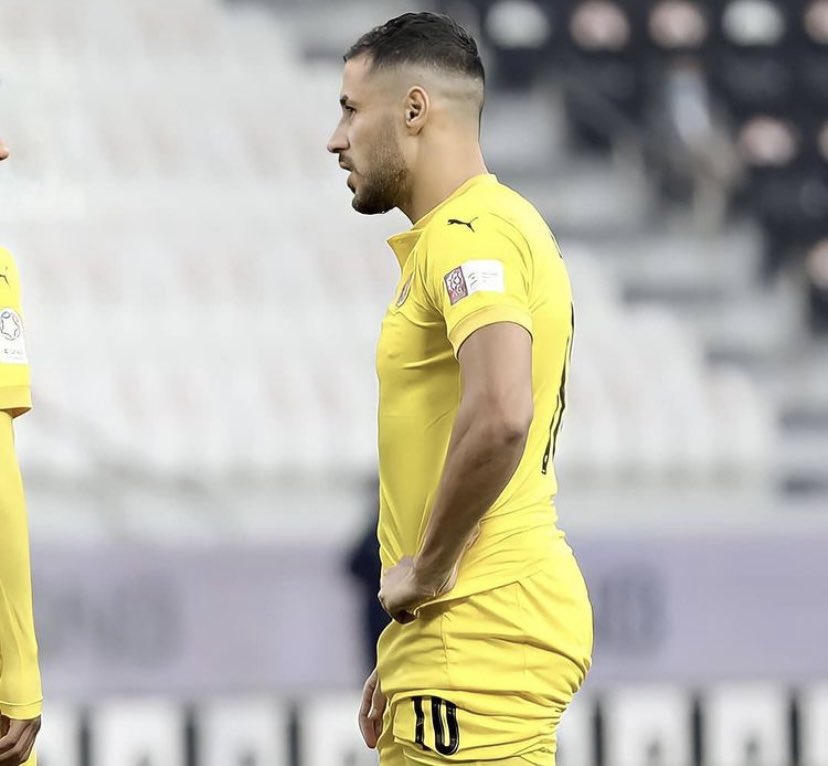 Piste n3 :Youcef belaili ( 28 ans ): une venue pas concluante à Angers il y’a 5 ans aujd c’est le taulier à gauche en équipe d’Algérie ( devant brahimi,boulaya,Benrahma) arrivé au Qatar en cours de saison , résultat 7 matchs , 10 buts , 2pd . Son prix 2/3m€ énorme coup