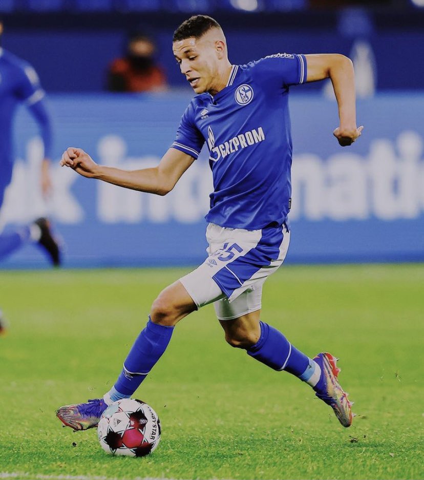 Piste n3 : Harit : il n’a a rien à faire à Schalke , très gros volume de jeu , très technique , bon finisseur , bon passeur il a toute les qualités pour jouer 8/10 , un gros crack , international marocain , son prix 12/15m€ qui peut être à la baisse si Schalke descend en d2