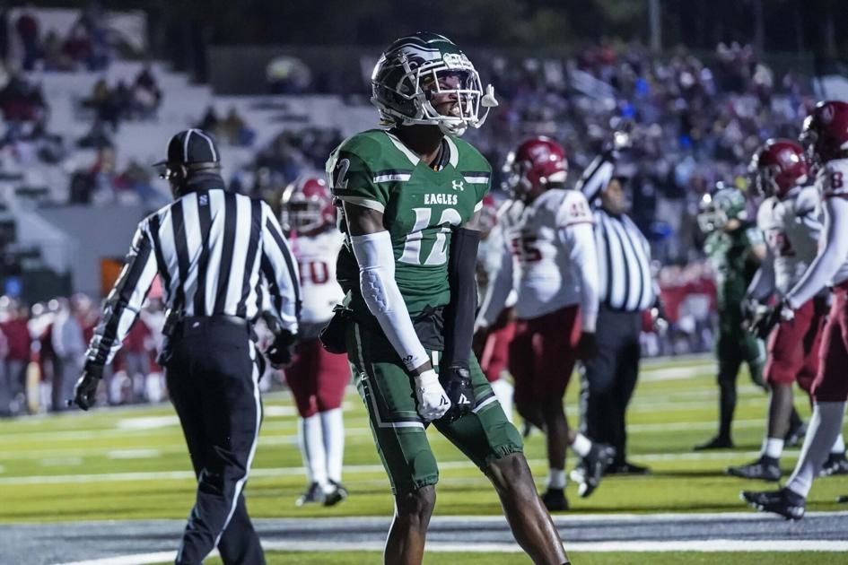 GDPsports's tweet photo. Touchdown Club of Gwinnett honors county's best from the 2020 football season #GwinnettFB  https://t.co/jCT61wjrHh https://t.co/YOhAFHA7Xf